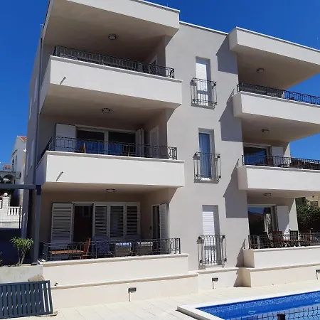 Apartment Lizzi. Trogir Extérieur photo
