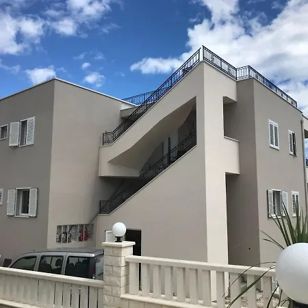 Apartment Lizzi. Trogir Extérieur photo